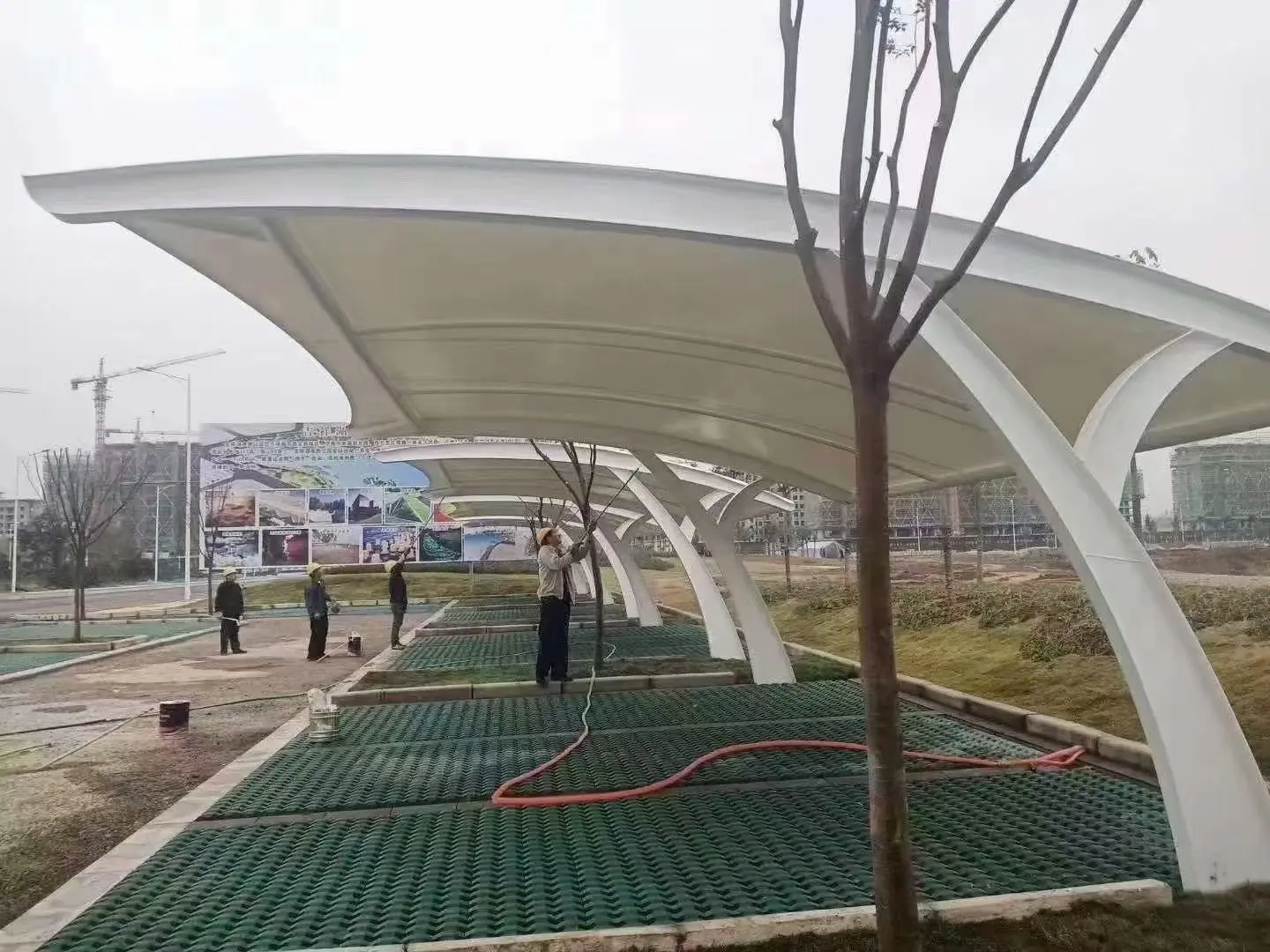 贵州望谟膜结构车棚采购避坑指南:本地气候不同,别拿低价当性价比